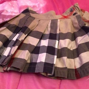 Burberry infant skirt